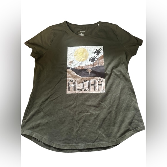 Sonoma Tops - Sonoma Aloha Graphic Tee size large